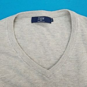 🔥J.crew🔥 comfortable grey v neck sweater